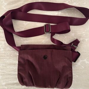 Lululemon Essential Yoga Mat Carrier Bordeaux Drama EXCELLENT CONDITION!